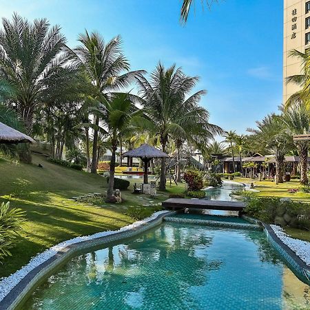 Queena Plaza Hotel Tainan Luaran gambar