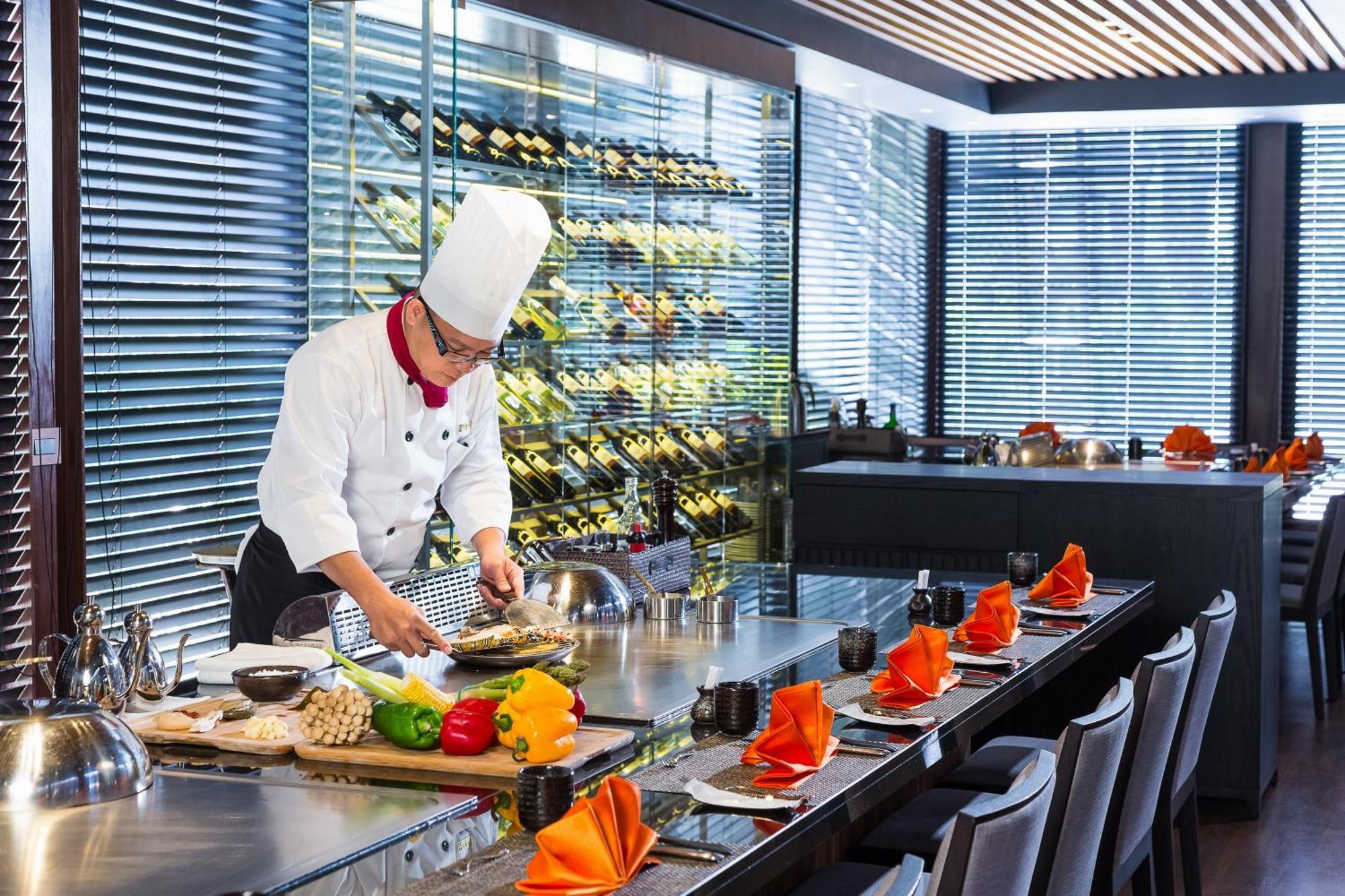 Queena Plaza Hotel Tainan Luaran gambar