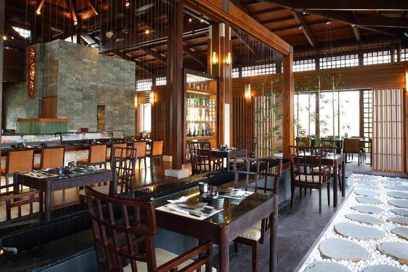 Queena Plaza Hotel Tainan Luaran gambar