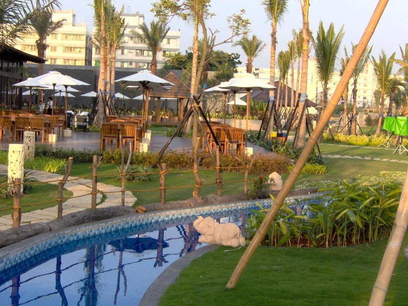 Queena Plaza Hotel Tainan Luaran gambar