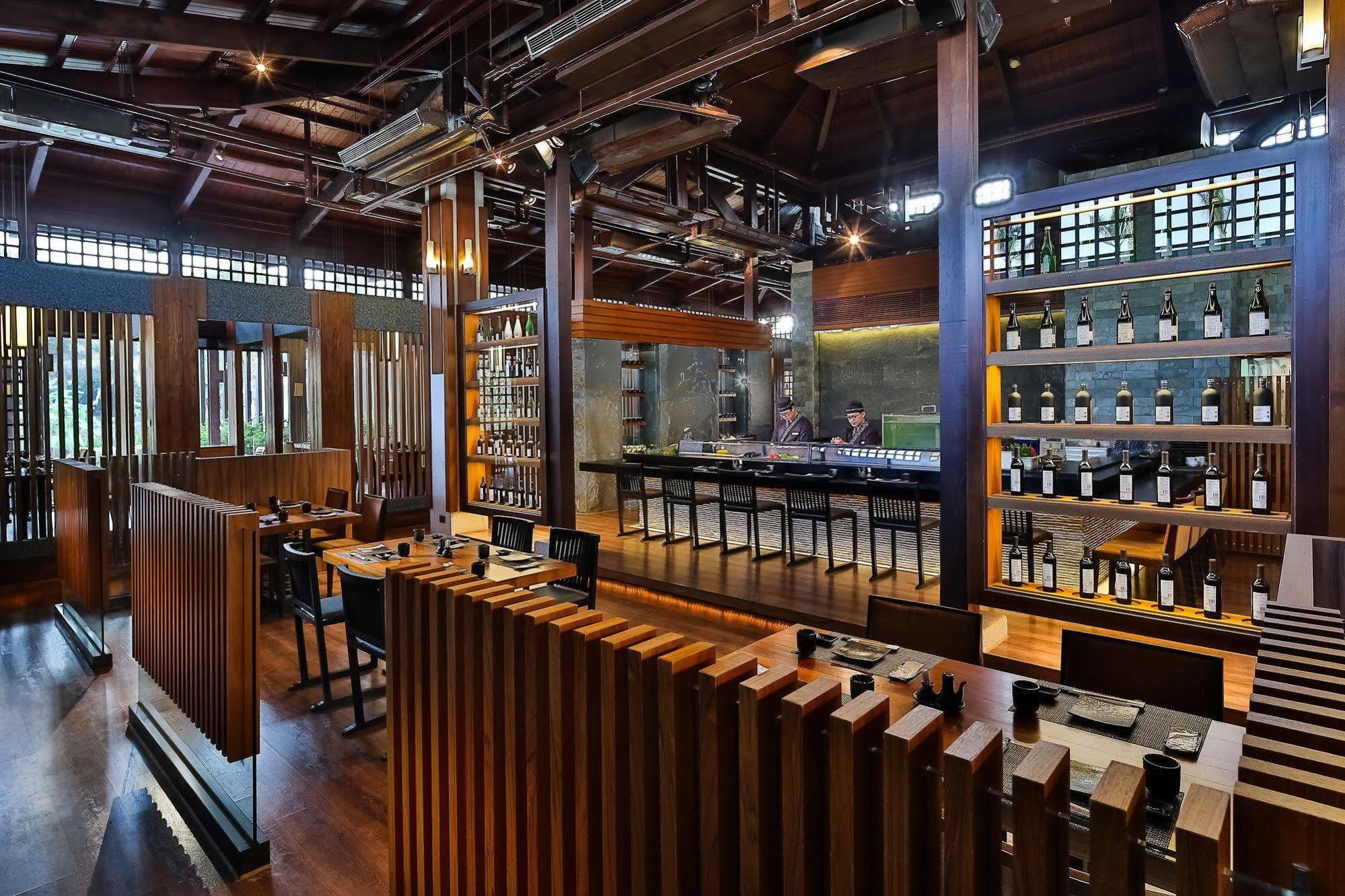 Queena Plaza Hotel Tainan Luaran gambar
