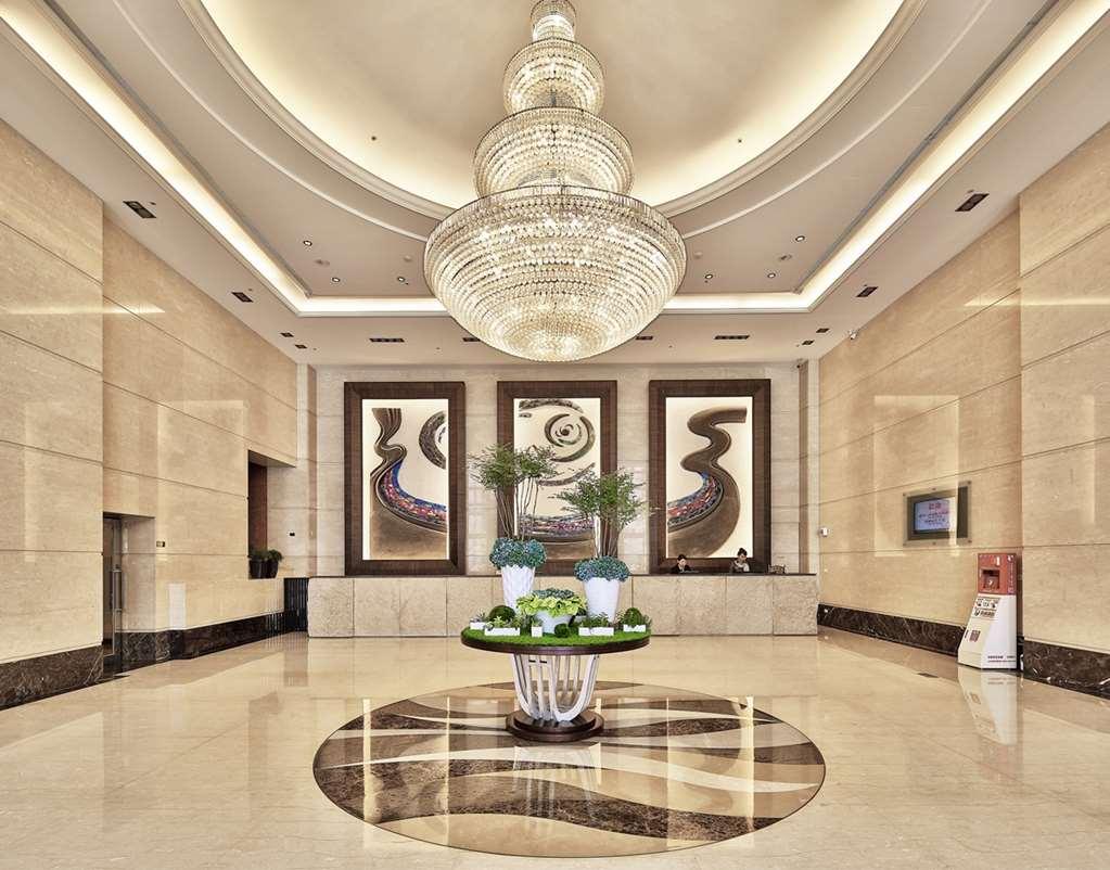 Queena Plaza Hotel Tainan Dalaman gambar